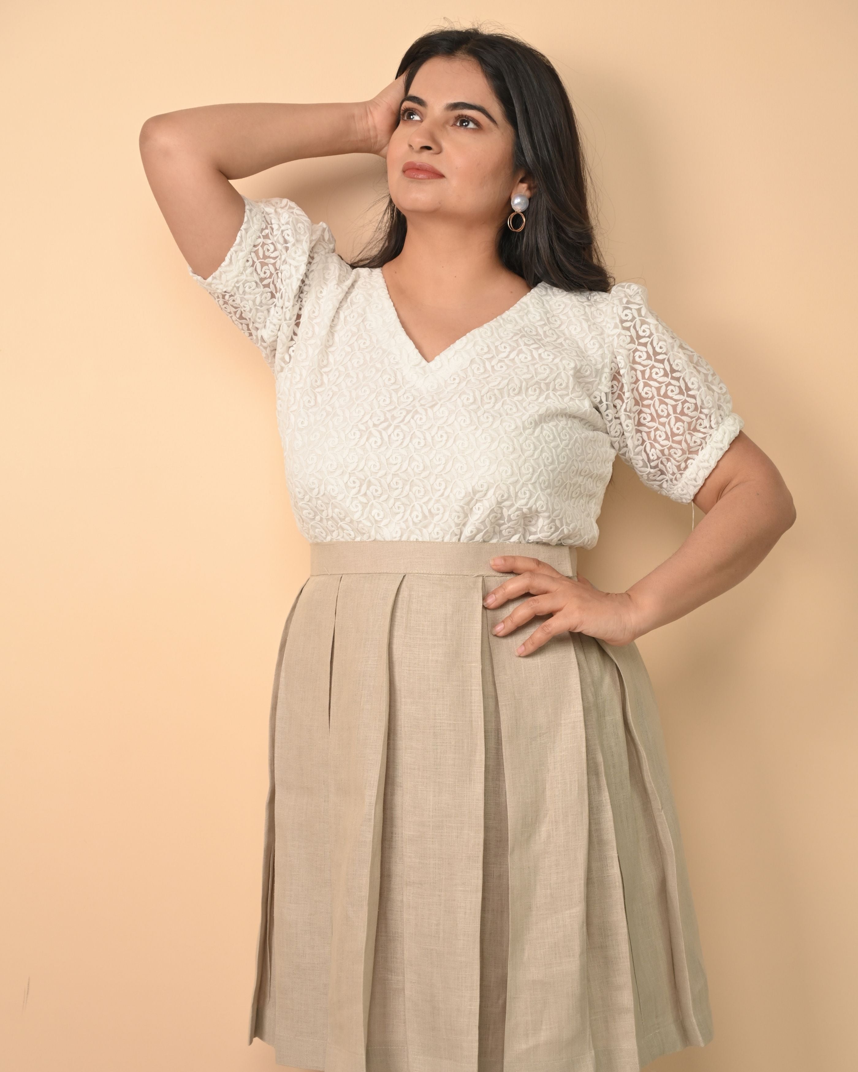 Pure Linen Pleated Skirt Paired With Organza Top