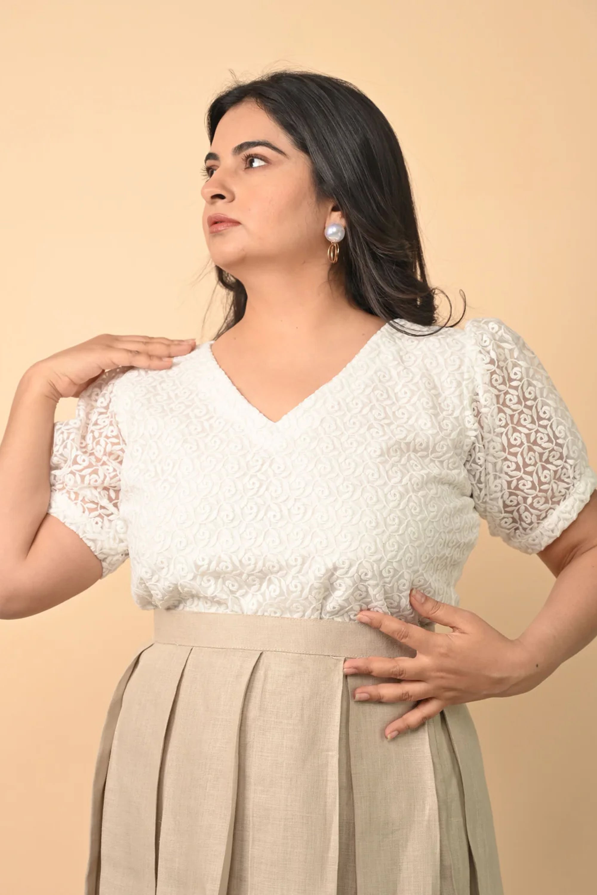 Pure Linen Pleated Skirt Paired With Organza Top