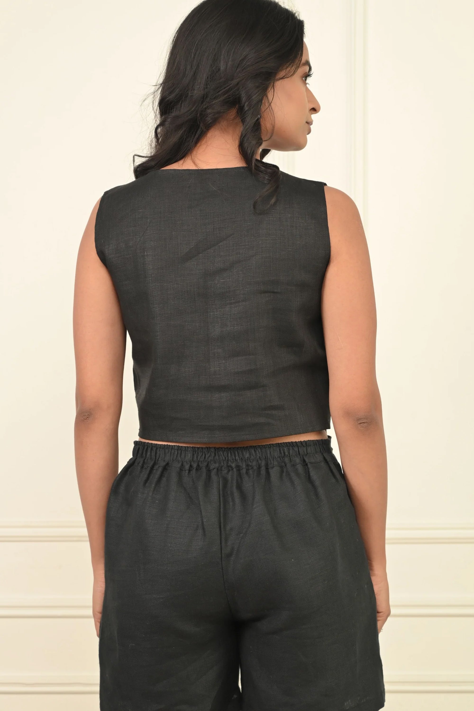 Pure Linen Black Shorts