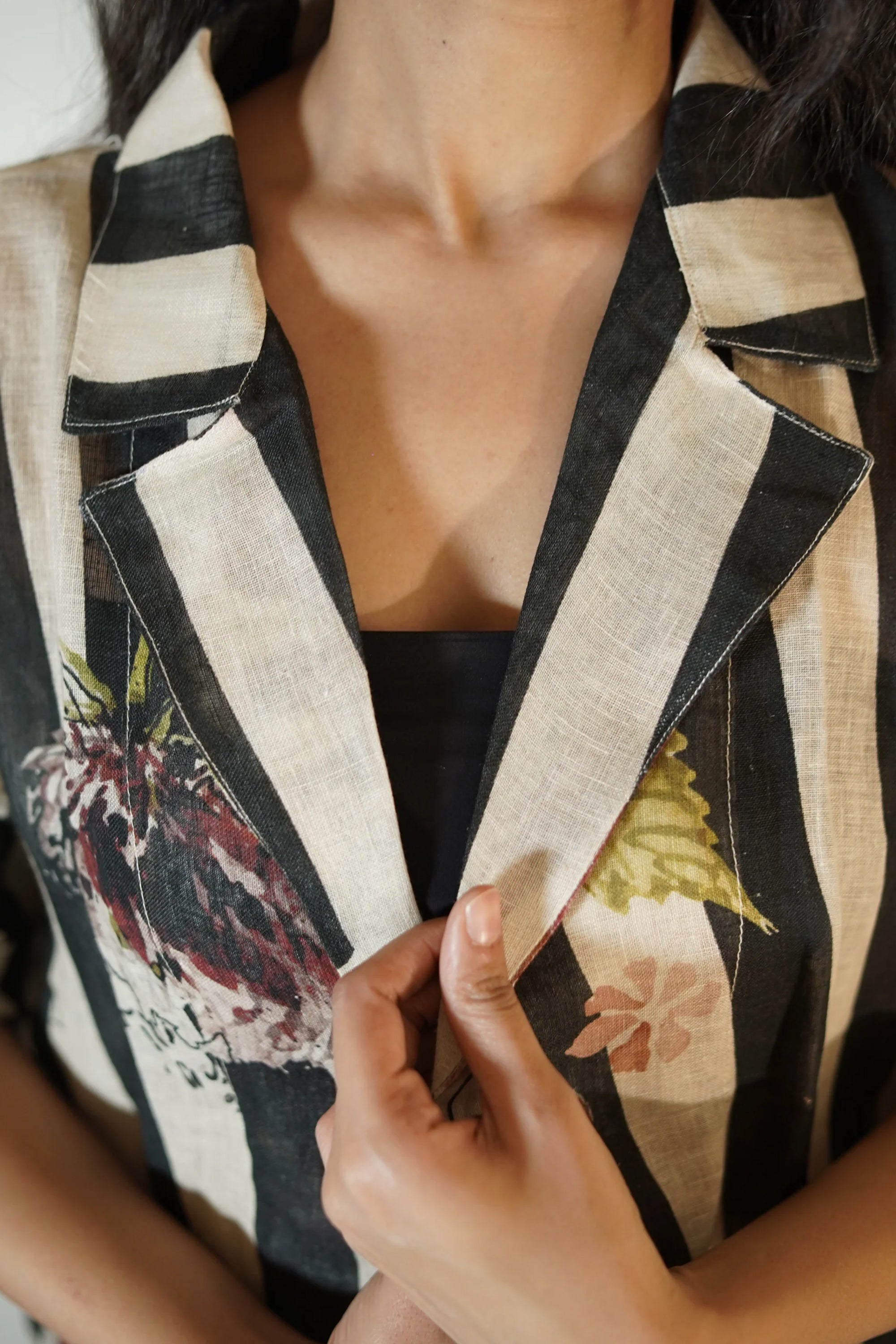 PURE LINEN LONG SHRUG