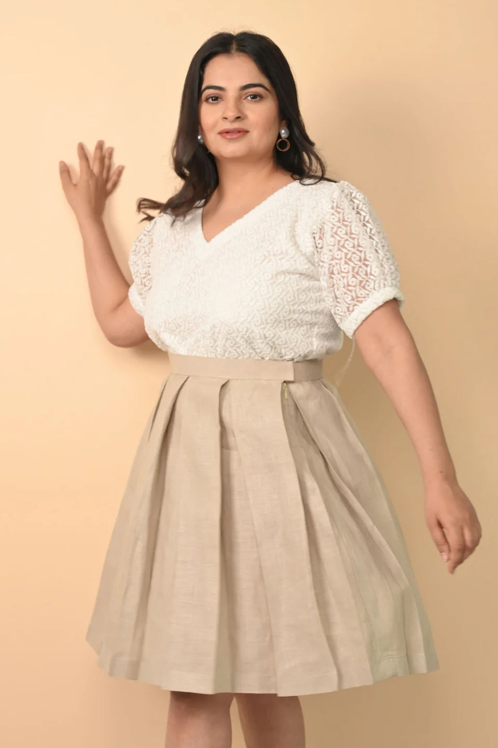 Pure Linen Pleated Skirt Paired With Organza Top